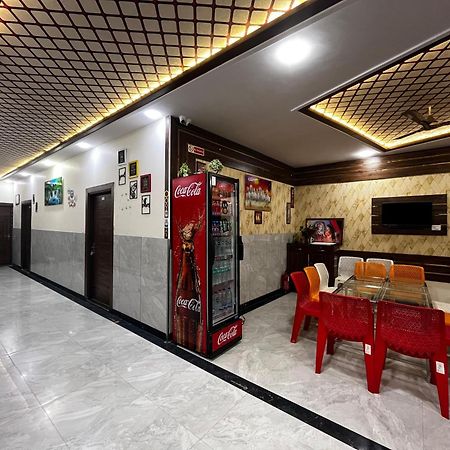 Taj Nice Point Manage By Taj Sunrise Group 아그라 외부 사진