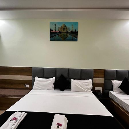 Taj Nice Point Manage By Taj Sunrise Group 아그라 외부 사진