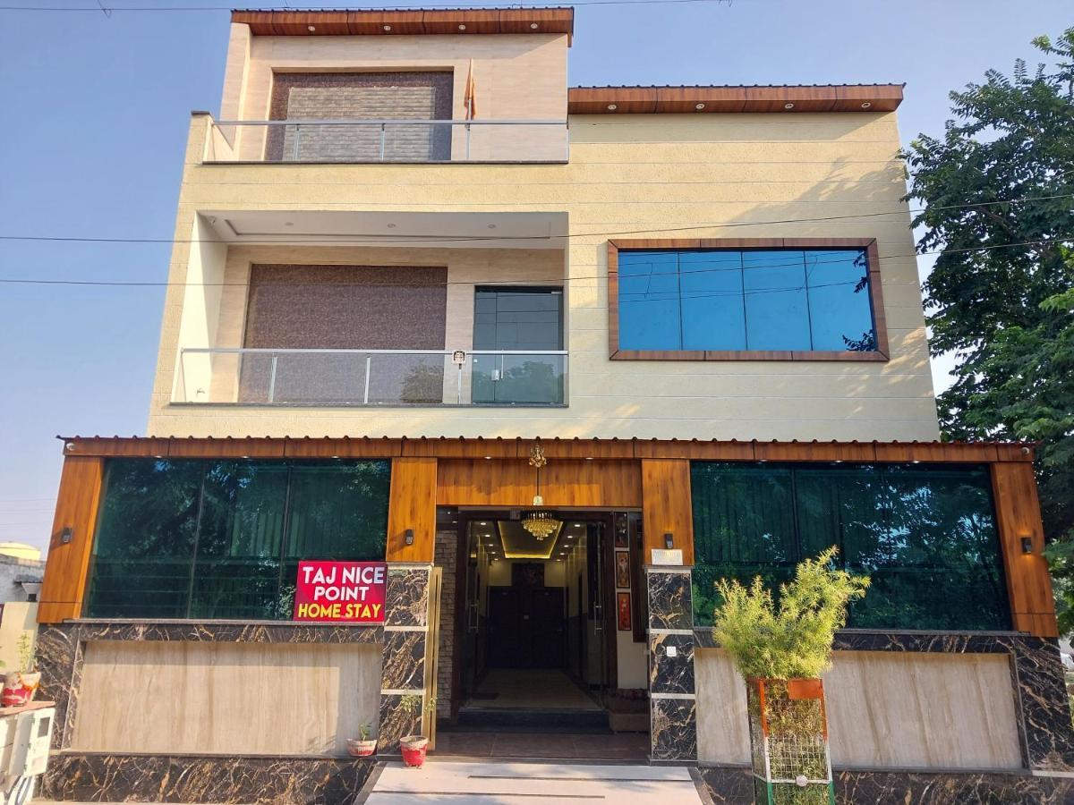 Taj Nice Point Manage By Taj Sunrise Group 아그라 외부 사진