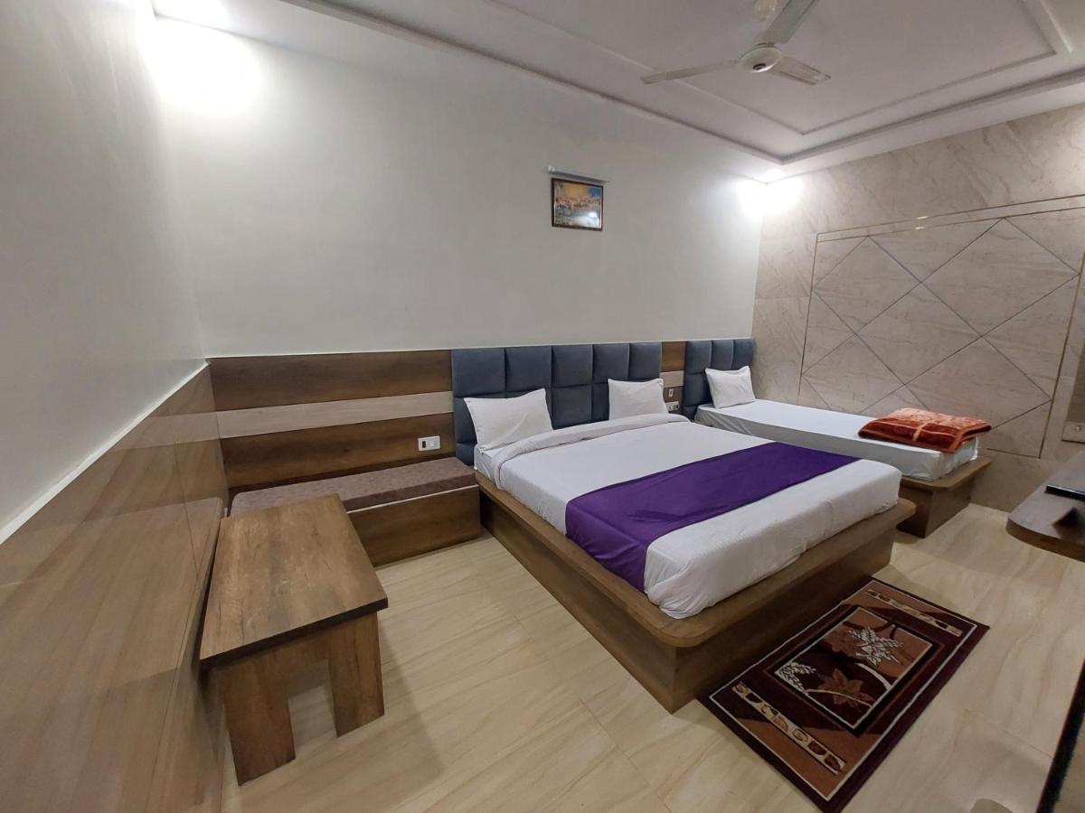 Taj Nice Point Manage By Taj Sunrise Group 아그라 외부 사진