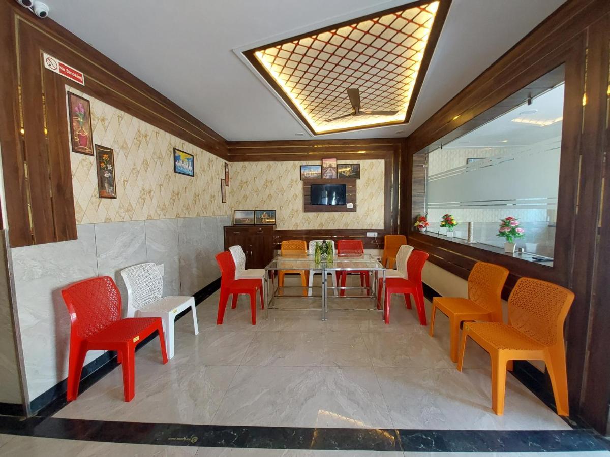 Taj Nice Point Manage By Taj Sunrise Group 아그라 외부 사진
