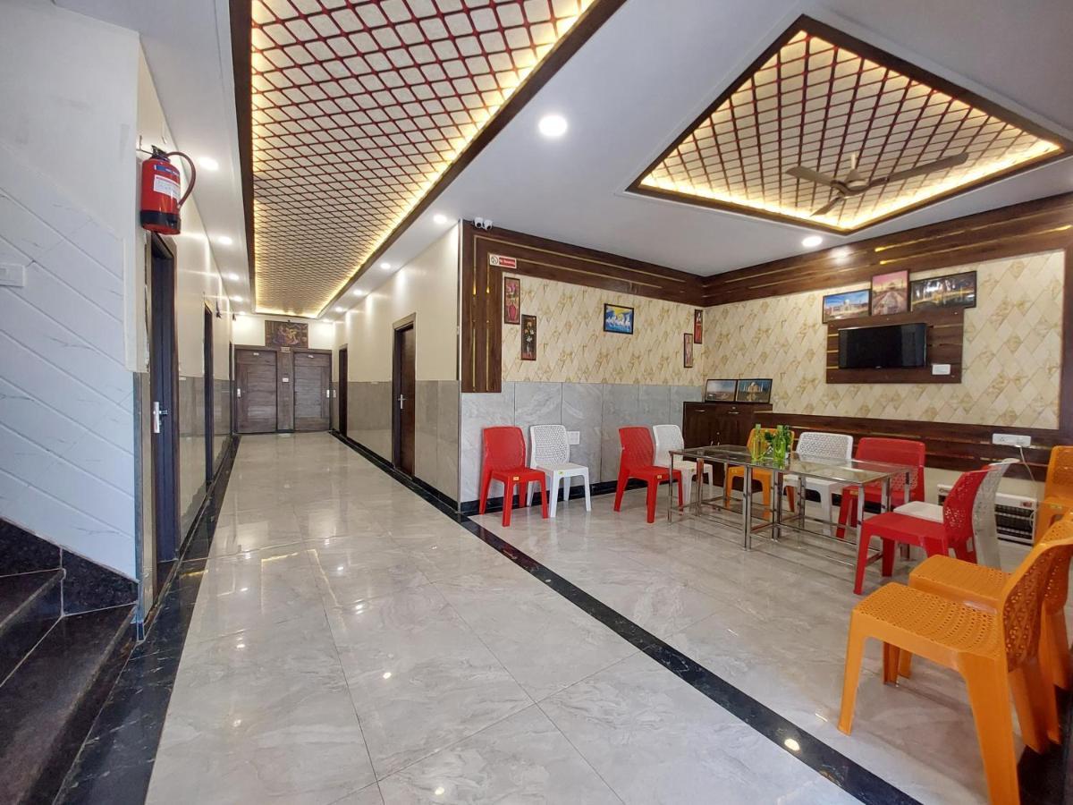 Taj Nice Point Manage By Taj Sunrise Group 아그라 외부 사진