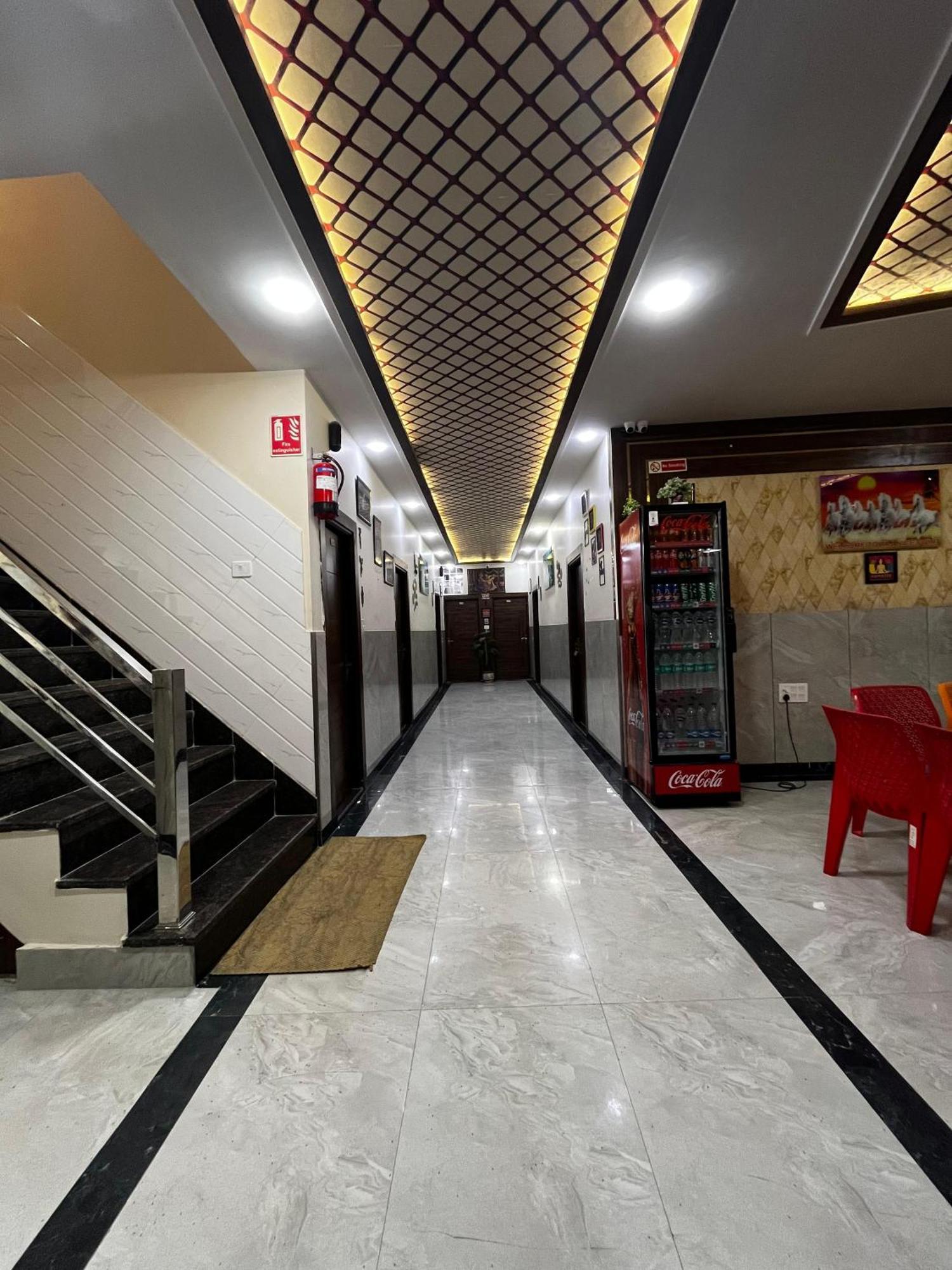 Taj Nice Point Manage By Taj Sunrise Group 아그라 외부 사진
