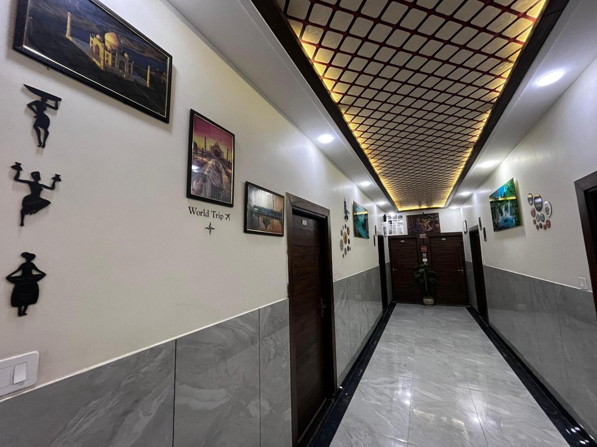 Taj Nice Point Manage By Taj Sunrise Group 아그라 외부 사진