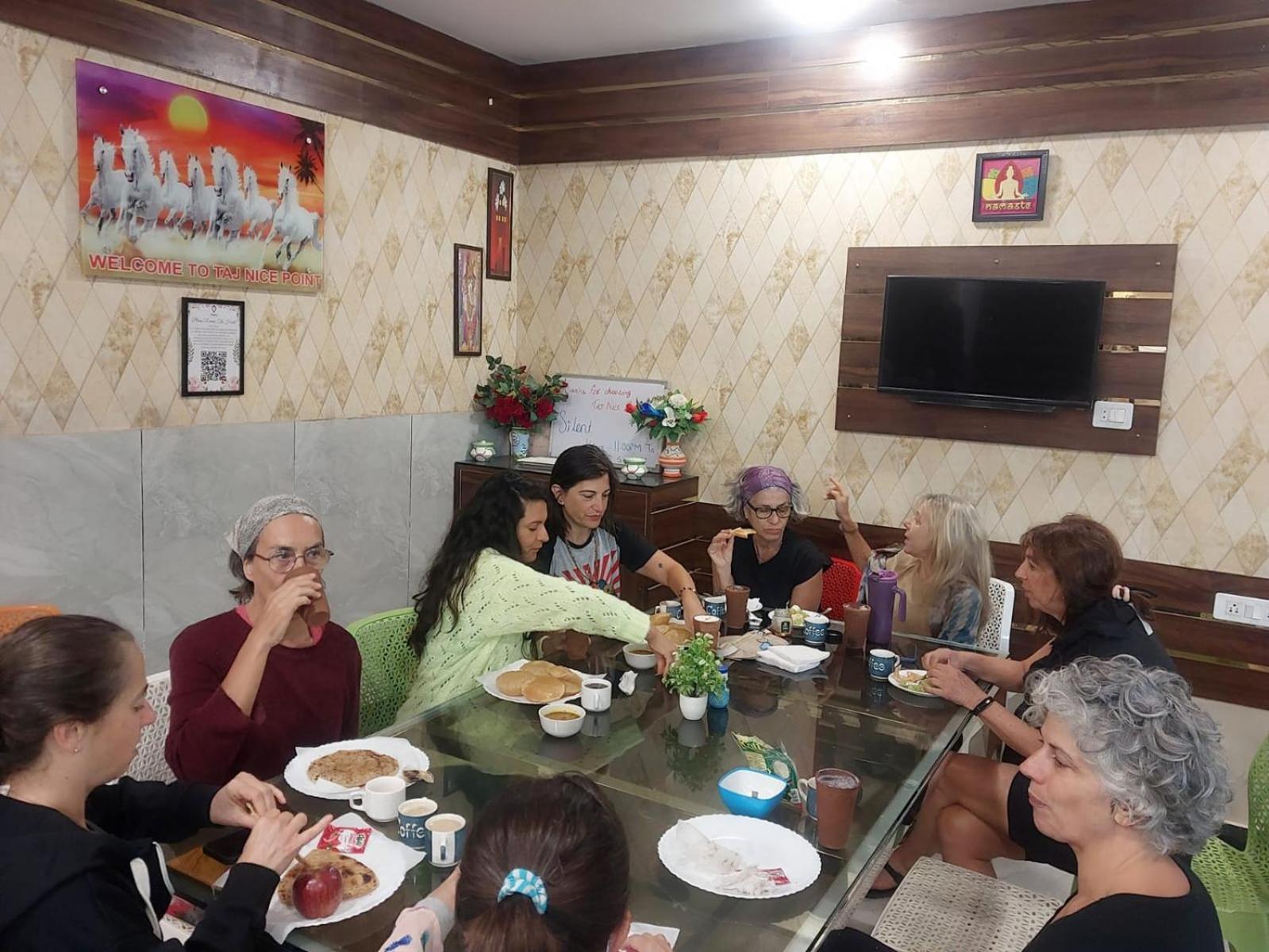 Taj Nice Point Manage By Taj Sunrise Group 아그라 외부 사진
